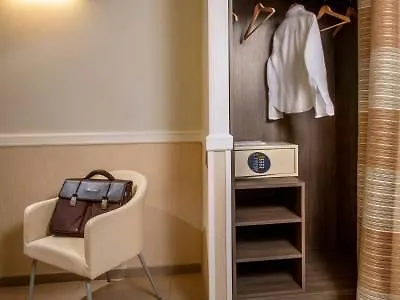Hotel Artis 4*