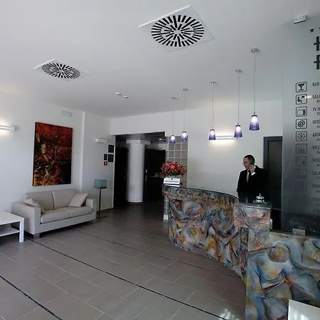 Hotel Artis 4*