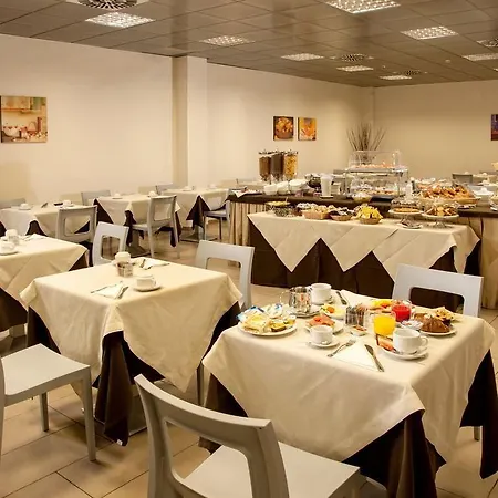 Artis Szálloda 4*