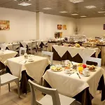 Artis Hotel 4*