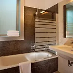 Hotel Artis 4*