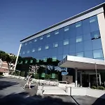 Artis Hotel