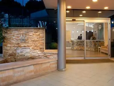 Otel Artis