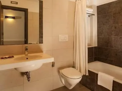 Otel Artis 4*